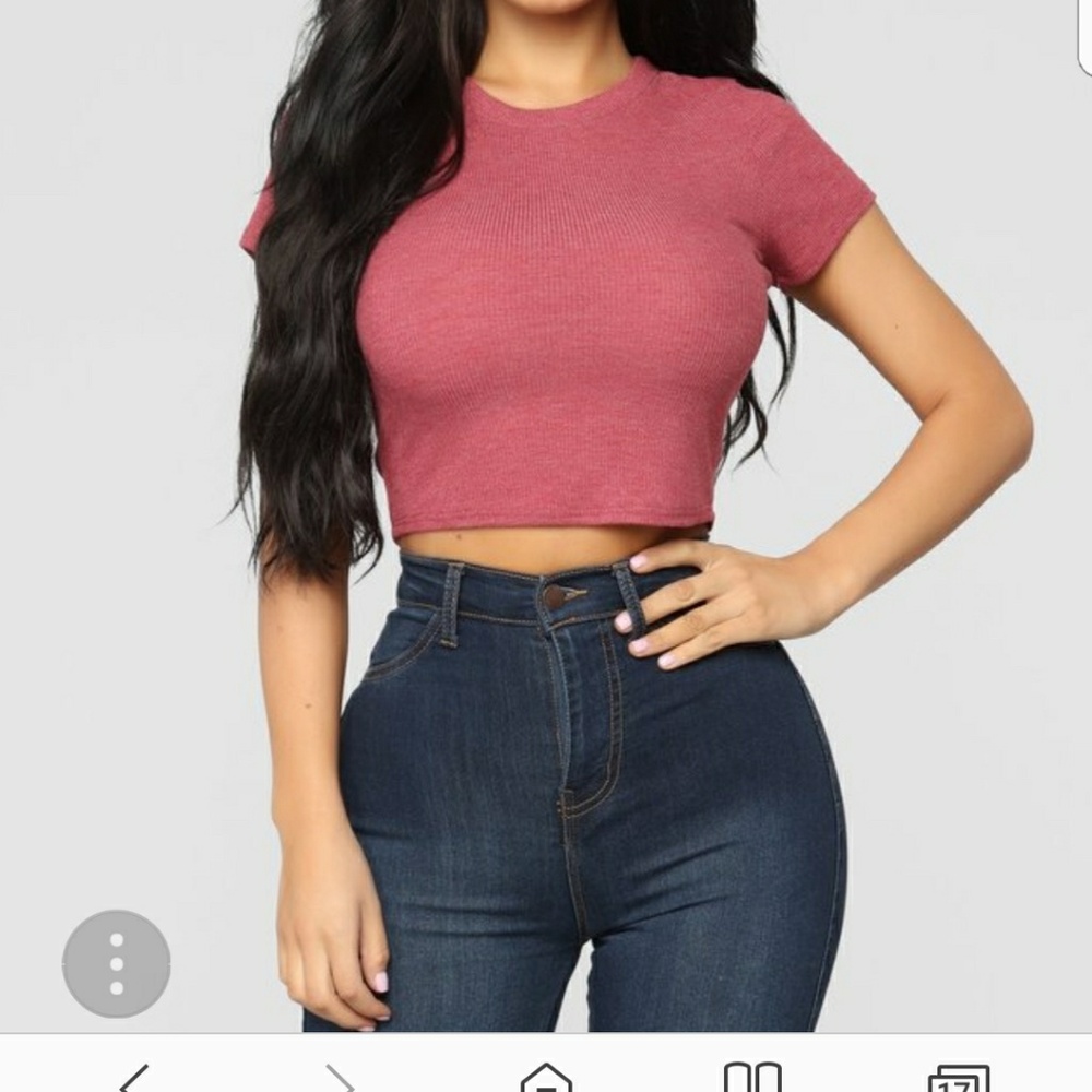 ❤Host Pick❤Burgundy crop top - Picture 3 of 3